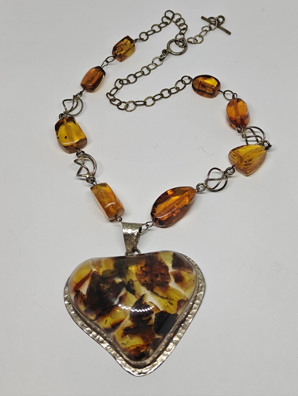 Vintage Amber Heart Necklace - Picture 3 of 16